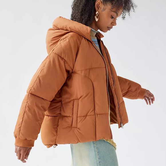 Urban Outfitters UO Izzy Hooded Ultra-cozy Puffer Jacket Color Beige - Picture 3 of 15